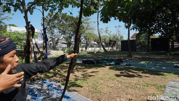 Gladen Alit Jemparingan Kalijagan meriahkan rangkan upacara Penjamasan Pusaka di Demak 2022