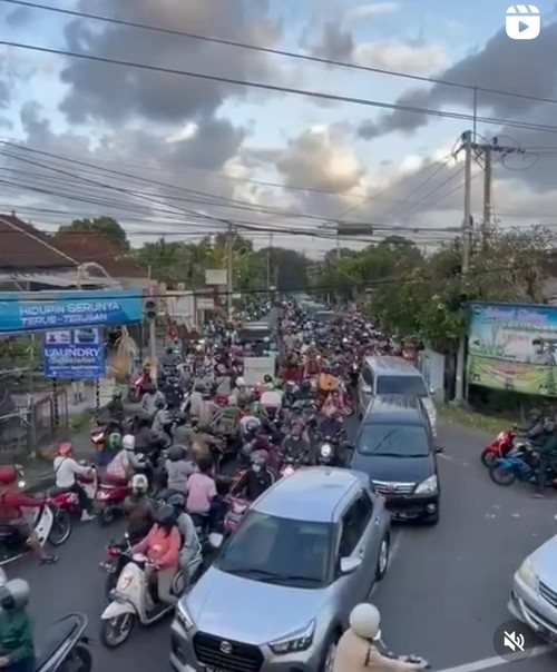 Kemacetan di Canggu, Kecamatan Kuta Utara, Kabupaten Badung, Bali