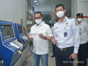 Menhub Ajak Warga Naik KA Bandara YIA: Lebih Cepat-Tarif Terjangkau