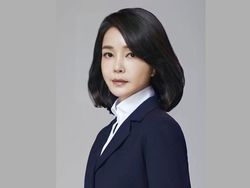 Potret Istri Presiden Korsel Kim Keon Hee yang Dipuji Netizen Dunia