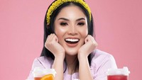 Namanya Ganbatea yang memiliki menu beragam. Seperti menu teh dengan campuran buah segar hingga kreasi yang creamy karena ada campuran susu dan krim. Foto: Instagram @nindyayunda