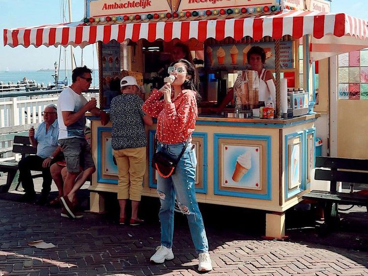 Gaya Kuliner Nindy Ayunda, Makan Es Krim hingga Nongkrong di Restoran