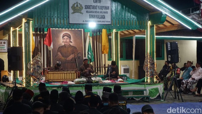 Pembacaan kidung Suluk Linglung di Kadilangu, Jumat (8/7/2022)