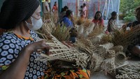 Penggunaan kreneng bambu membantu melestarikan hasil kerajinan tangan perajin bambu dari daerah sekitar. Foto: Pius Erlangga/detikJateng 