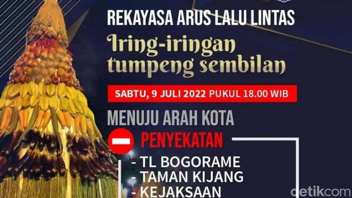 Penutupan arus lalu lintas dalam kota saat rangkain GarebekBesar Demak.