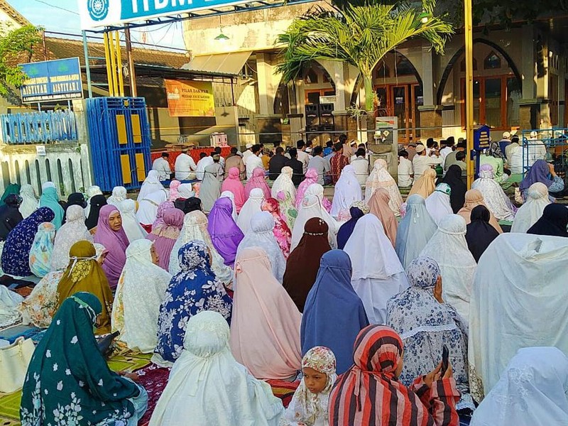 Ratusan Jamaah Muhammadiyah Jembrana melakukan sholat  Idul Adha di Masjid An Nur, komplek gedung dakwah Muhammadiyah pimpinan daerah Jembrana, Sabtu (9/7/2022).