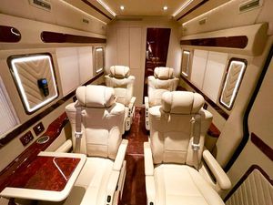 Suka ke Salon, Ghina Lebih Asyik Naik Mobil