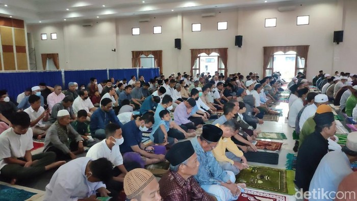 Salat Idul Adha di Aula STIKES Ciamis Salat Idul Adha di Aula STIKES Ciamis