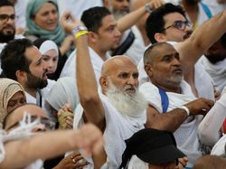 Ternyata Ini yang Dilakukan pada Batu Bekas Lempar Jumrah