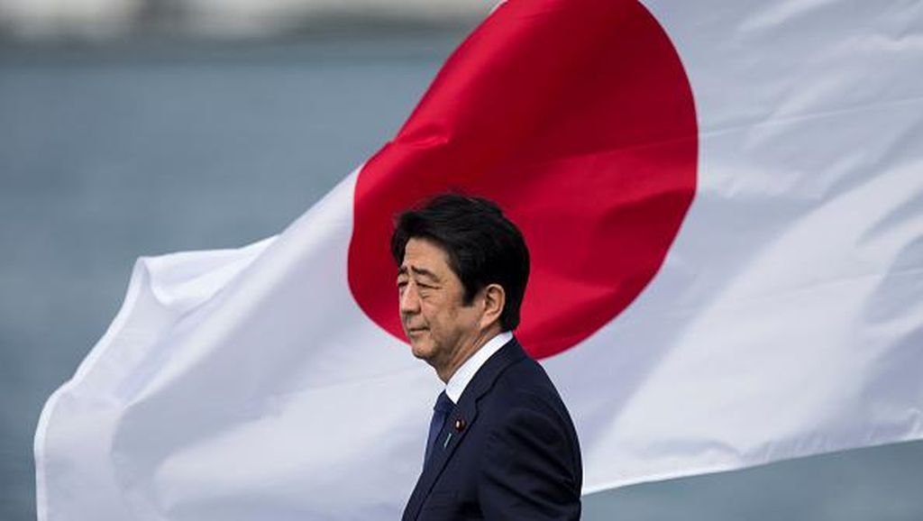 Pria di Jepang Nekat Bakar Diri Protes Pemakaman Kenegaraan Shinzo Abe