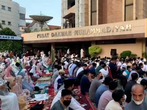 Tata Cara Sholat Muhammadiyah dan Bacaannya Lengkap