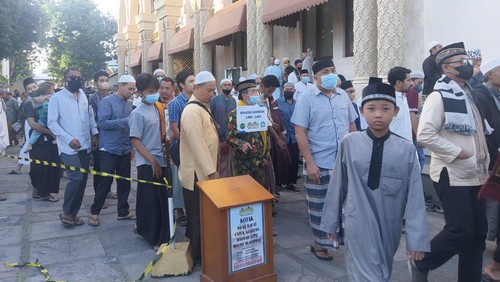 Suasana sholat idul Adha jemaah Muhammadiyah di Masjid Muhammad, Jalan Imam Bonjol, Denpasar, Sabtu (9/7)