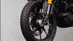 Gagah Banget! Ini Potret Motor Retro-Modern Terbaru TVS Ronin