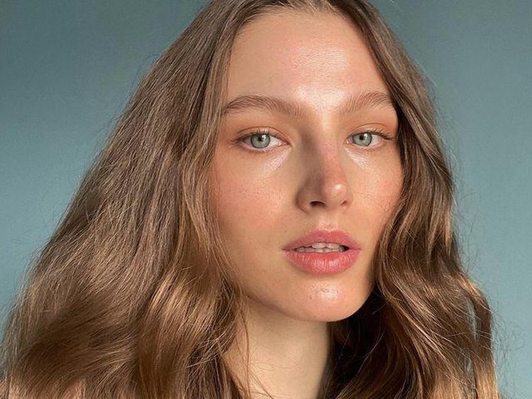 Sosok Model Cantik yang Kepergok Kencan dengan Jared Leto