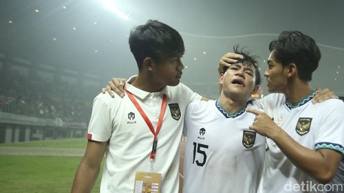 Timnas Indonesia U-19 gagal lolos ke semifinal Piala AFF U-19 2022. Meski berhasil kalahkan Myanmar 5-1, Garuda Muda berada di urutan ketiga klasemen Grup A.