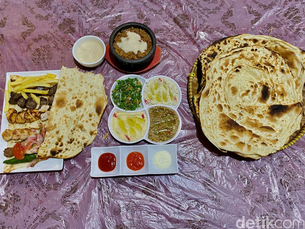 Hadrami House, restoran Timur Tengah dengan menu andalan nasi mandhi kambing yang nikmat.
