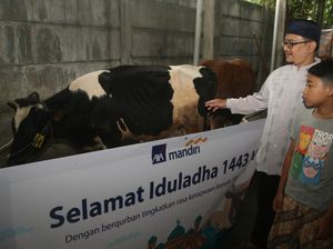 Tebar Hewan Qurban untuk Sesama
