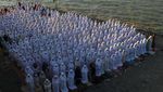 Khusyuk, Intip Pelaksanaan Salat Idul Adha di JIS-Tugu Khatulistiwa