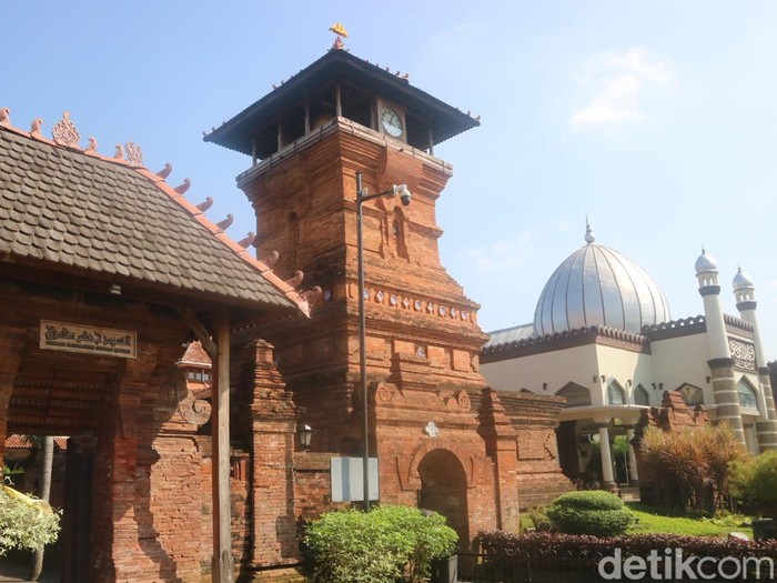 Kompleks Masjid, Menara, dan Makam Sunan Kudus, Kamis (7/7/2022).