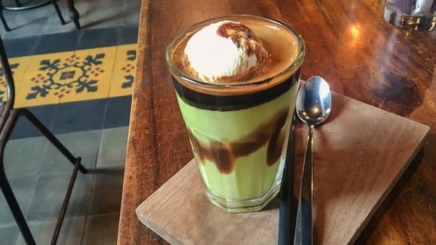 Cara Membuat Es Kopi Alpukat
