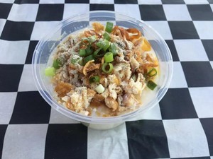 Salut! Penjual Bubur Ayam Ini Berikan Gratis untuk Orang Tidak Mampu