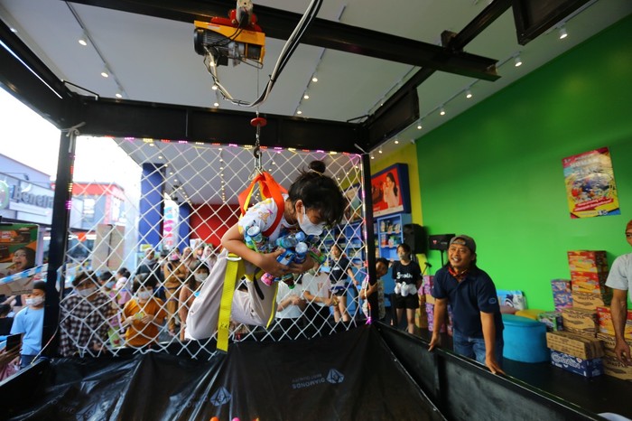 Aneka permainan di PRJ.