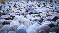 Jakarta International Stadium menjadi salah satu lokasi digelarnya salat Idul Adha di kawasan ibu kota.