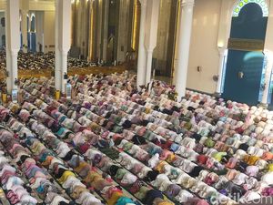 Bacaan Niat Salat Idul Adha 2025 Arab-Latin Lengkap