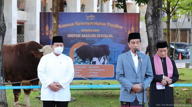 Prabowo temani Jokowi salat Idul Adha di Istiqlal