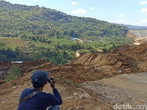 Proyek Strategis Nasional Bendungan Bagong Trenggalek Longsor