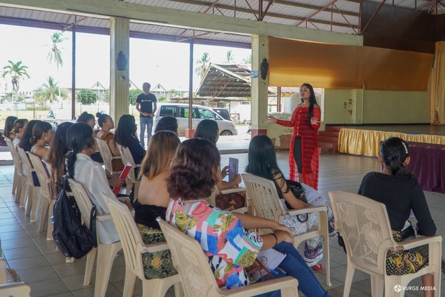 Ayo putri ayu lan manis kabeh, padha melu kontes iki. Salam manis! Groetjes!, tulis ajang tersebut di Facebook.Foto: Facebook Putri Jawa Suriname