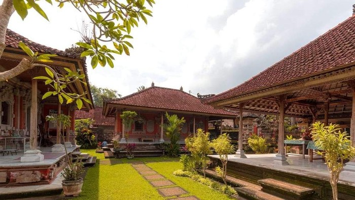 10 Nama Rumah Adat Bali, Keunikan, dan Ciri Khasnya