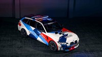 BMW M3 Touring baru mulai melaksanakan tugasnya sebagai safety car pada ajang MotoGP Inggris yang digelar Agustus mendatang. Foto: Dok. BMW