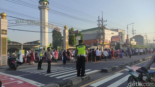 salat id sidoarjo