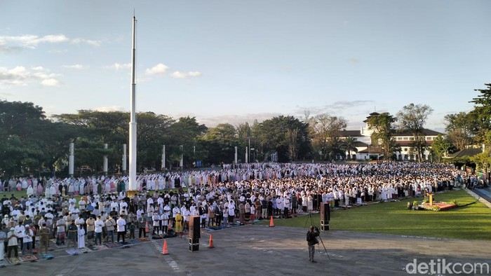 Salat Idul Adha di Lapangan Gasibu Bandung