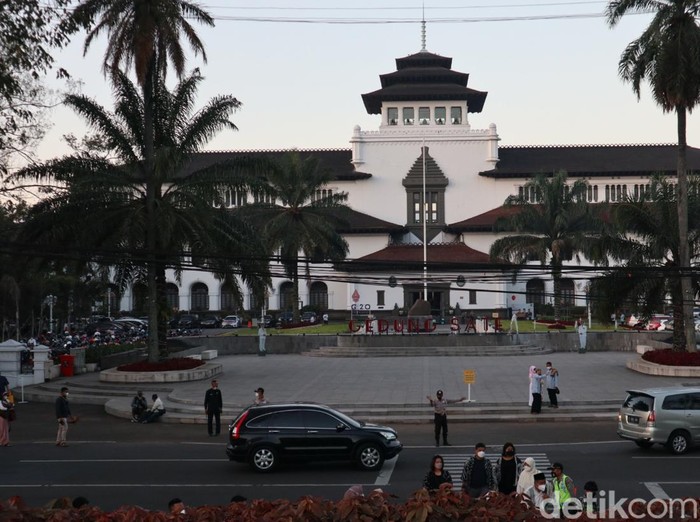 Salat Iduladha di Lapangan Gasibu, Kota Bandung Salat Iduladha di Lapangan Gasibu, Kota Bandung