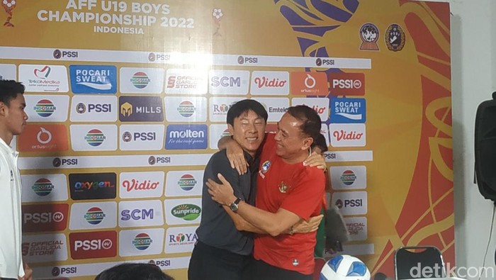Shin Tae-yong, Mochamad Iriawan