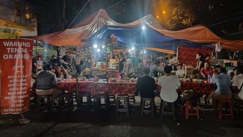 Suasana di Kreneng Food Center yang berlokasi di Jalan Rampai Denpasar, Bali pada Minggu (10/7/2022)