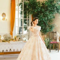 Foto cantiknya ini dibagikan Sunny Dahye pada akhir Juni lalu. Dia pun mengungkapkan bahwa menggelar pernikahan di Bali. Foto: dok. Instagram/@sunnydahye