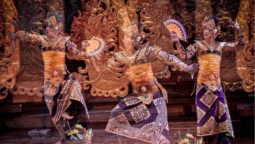 Tari Trunajaya Karang Kubu atau yang disebut Tari Trunajaya khas Lombok sebenarnya berasal dari Bali, tetapi sudah punah dan tak pernah lagi ditarikan di Bali.