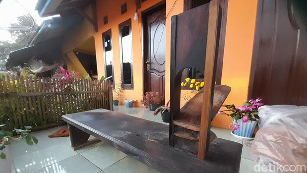 Tempat pengolahan tembakau di Desa Sukasari
