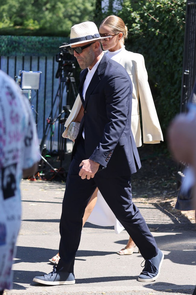 Bersama selama 12 tahun, Jason Statham dan Rosie Huntington-Whiteley tak mengubah status mereka dari tunangan menjadi menikah. Keduanya tetap hidup bersama tanpa menikah meskipun telah dikaruniai dua orang anak. Foto: Getty Images