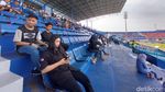 Potret Aremania Dukung Singo Edan Agar Lolos ke Final Piala Presiden