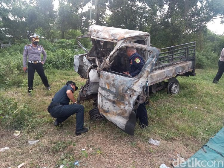 Wujud Mobil Terbakar yang Tewaskan 4 Suporter Timnas di Subang