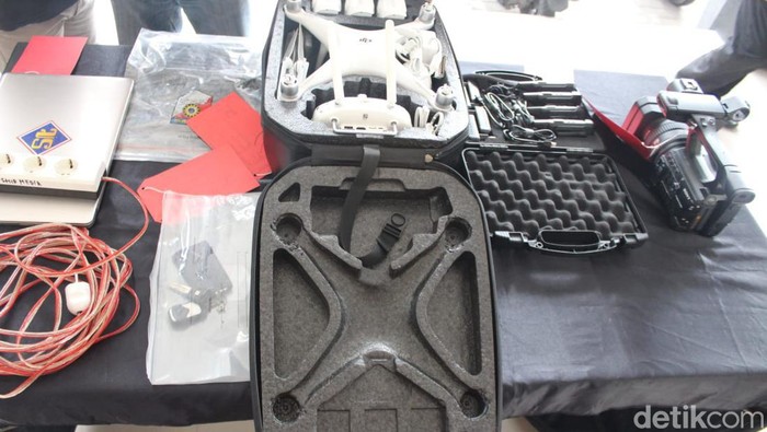 Barang bukti drone mas bechi