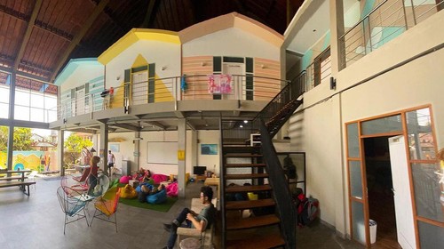 Beach Hut Hostel Bali