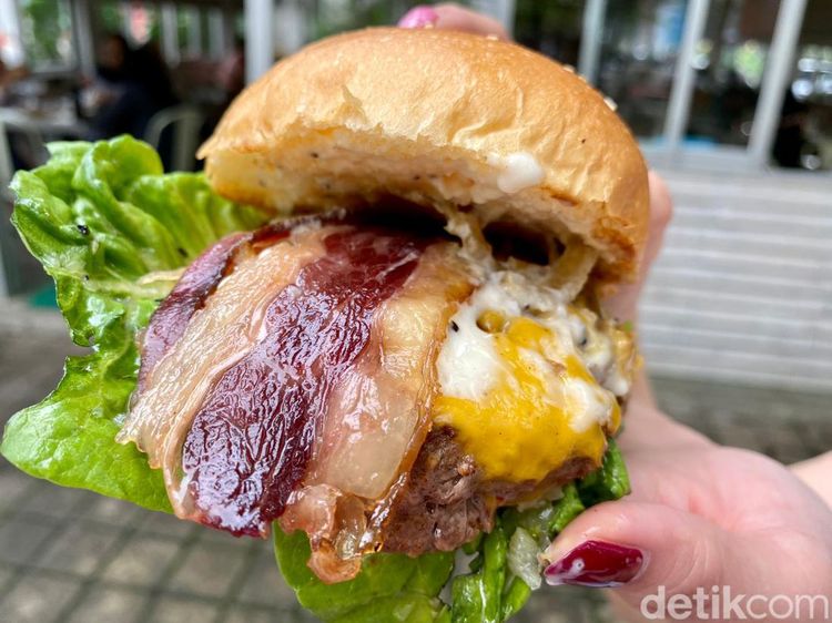 Ini Burger Hits di Bandung Racikan BBQ Mountain Boys