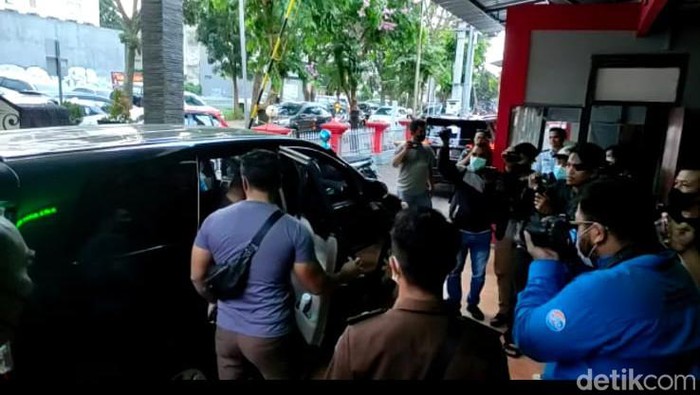 Bos SMA SPI Kota Batu