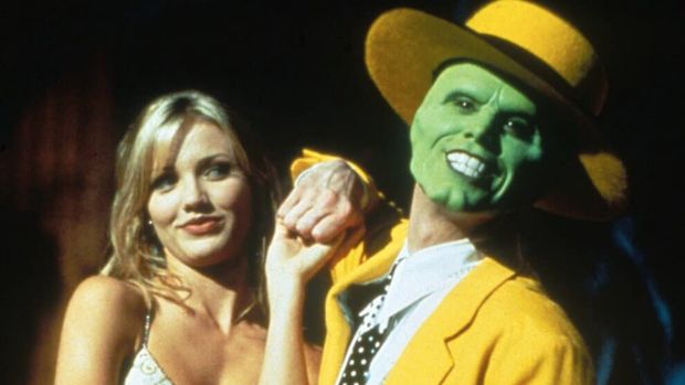 Cameron Diaz Cameron Diaz saat tampil bersama Jim Carrey di The Mask (1994).