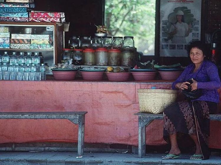 Menembus Lorong Waktu! Begini Penampakan 10 Warung Makanan Tempo Dulu